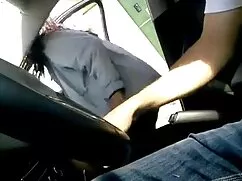 Niña de nueve años p ...