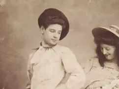 Hermosa MILF hace qu ...