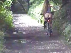 Ana-chica de al lado ...