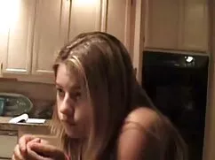 Hermosa chica desnud ...